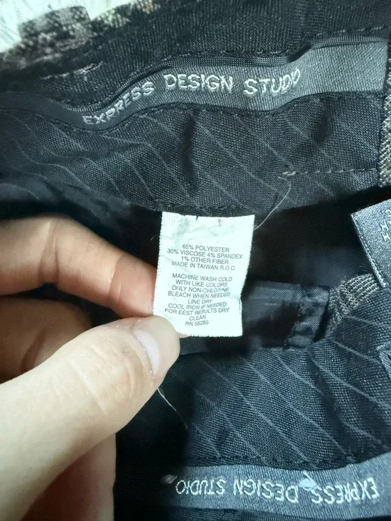 Express Capris - Picture 5 of 5